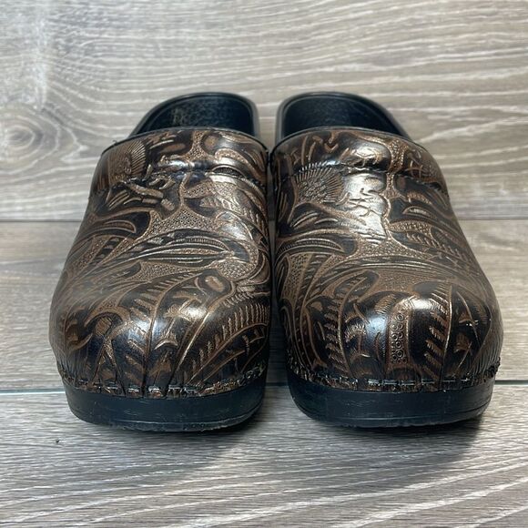 Dansko Professional Copper Antique Tooled Leather Women’s Sz 6.5-7/EU 37 Clogs - Picture 2 of 14